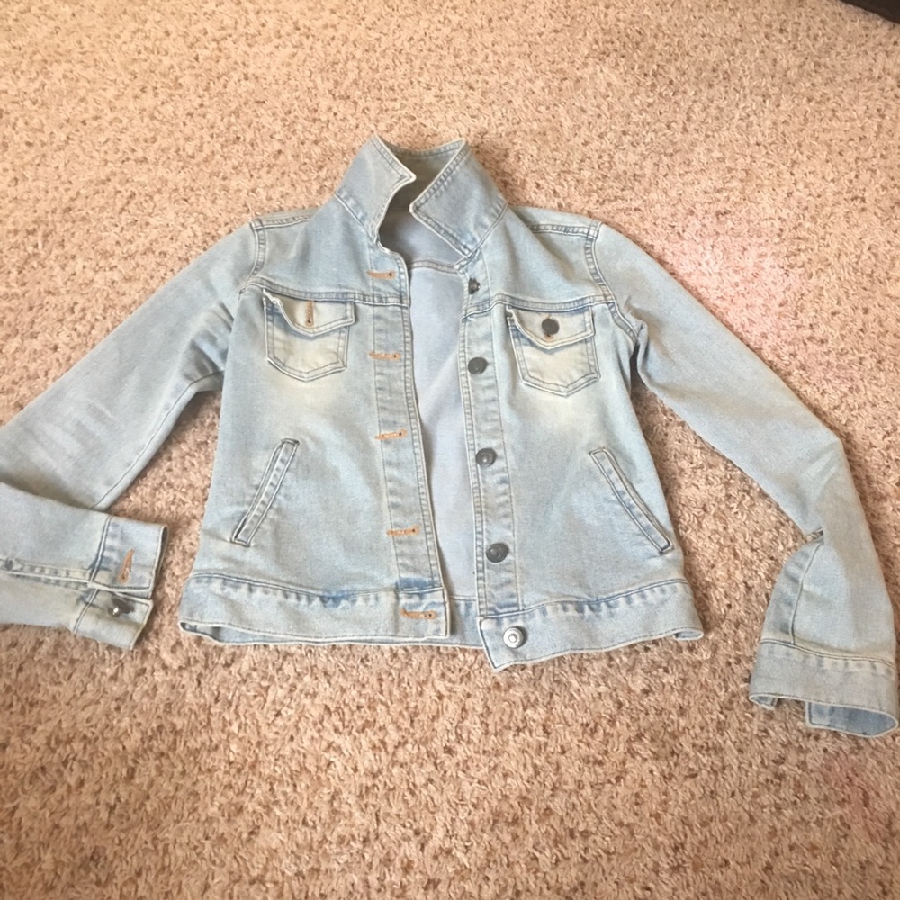 Cute size XS jean jacket light wash